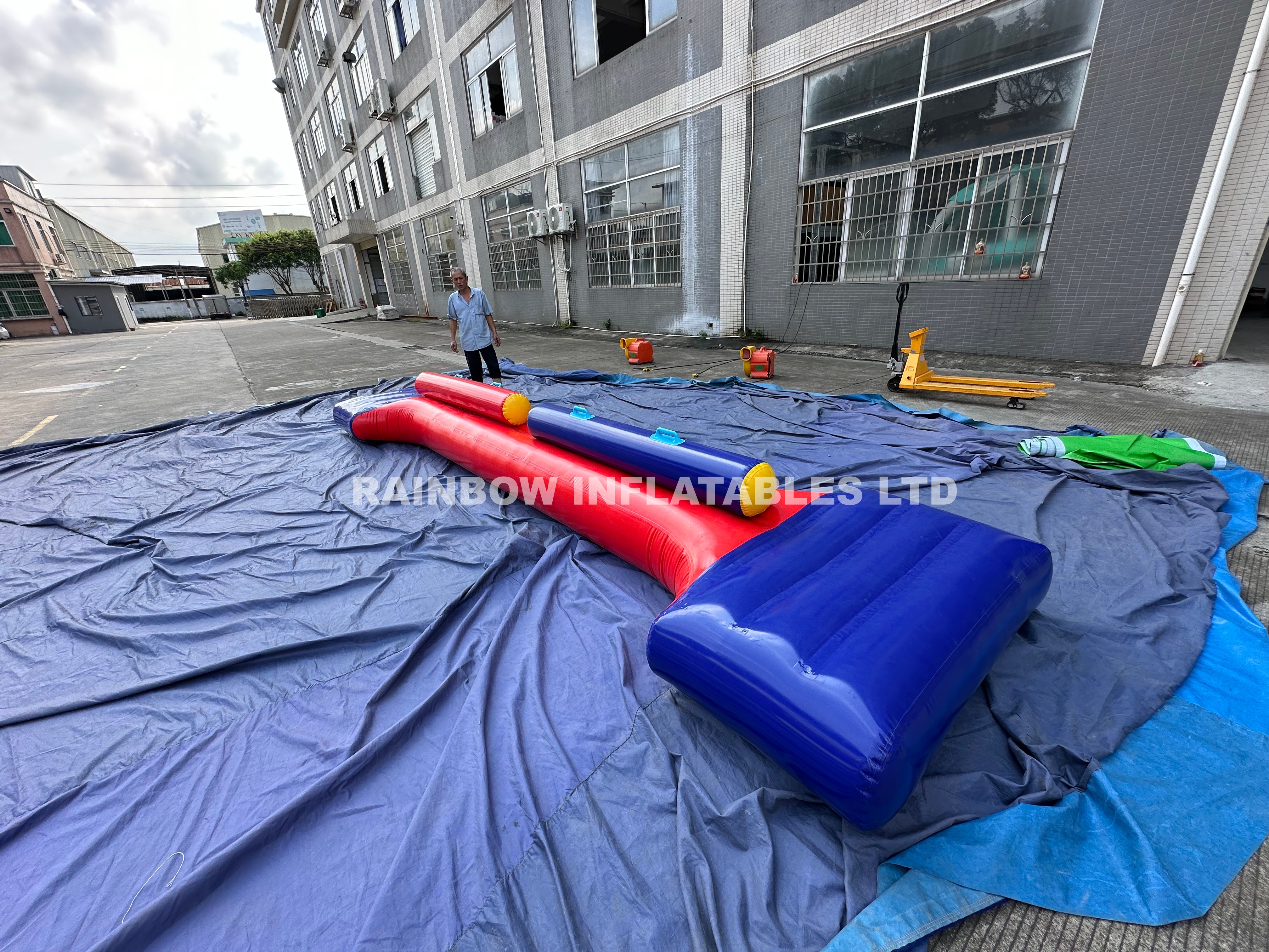 RB33258 Inflatable WiggleBridge