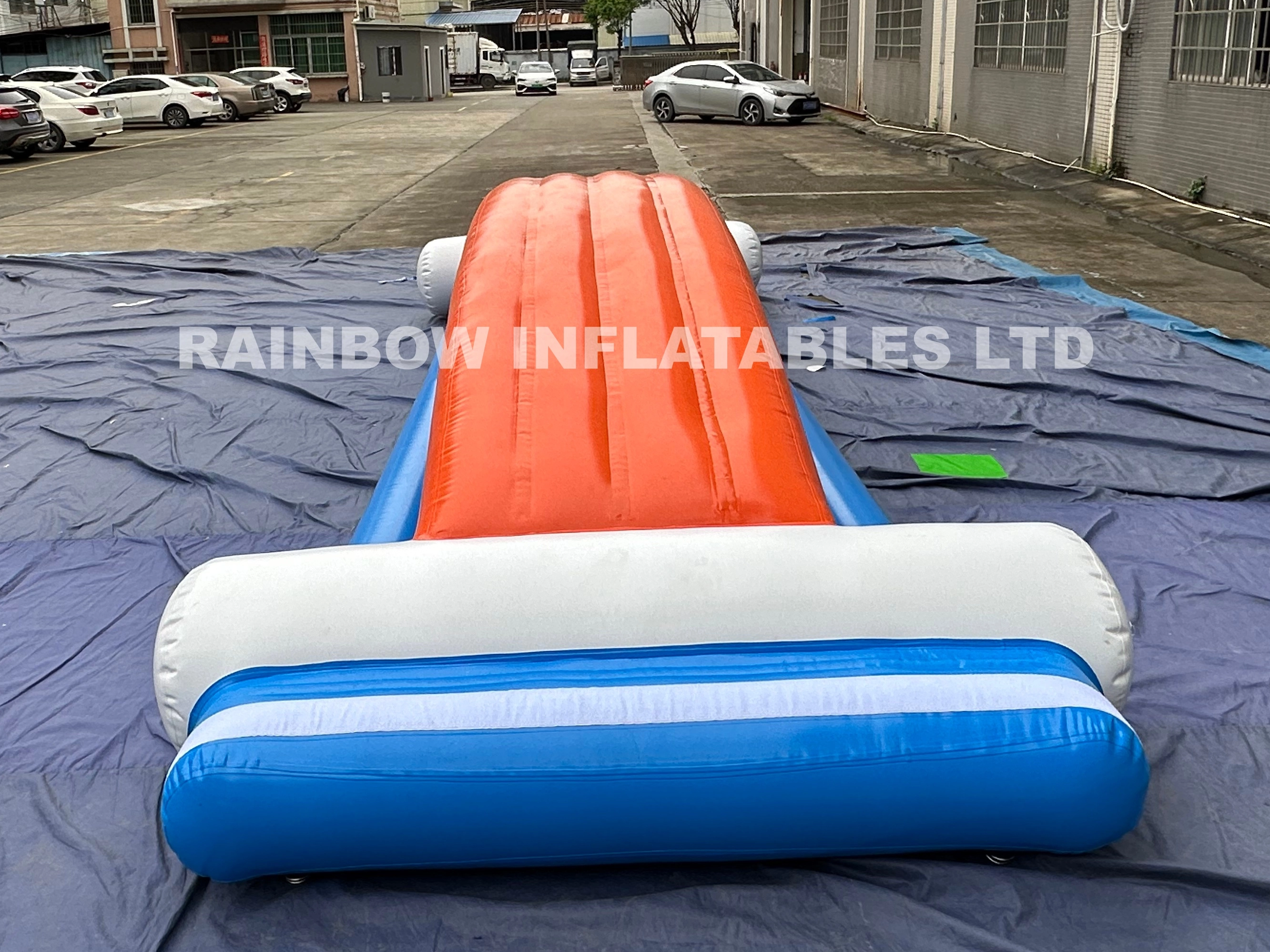 Inflatable Water Park Equipment Inflatable Tube Walk Water Game 