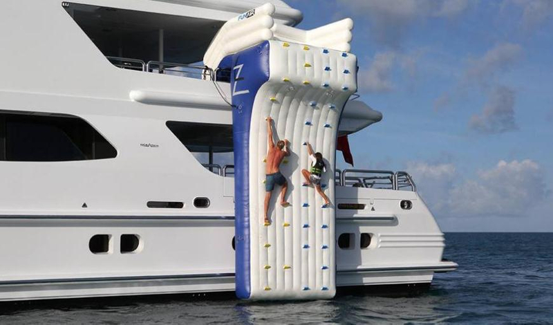 Crazy Inflatable Climbing Wall Water Game For Yacht