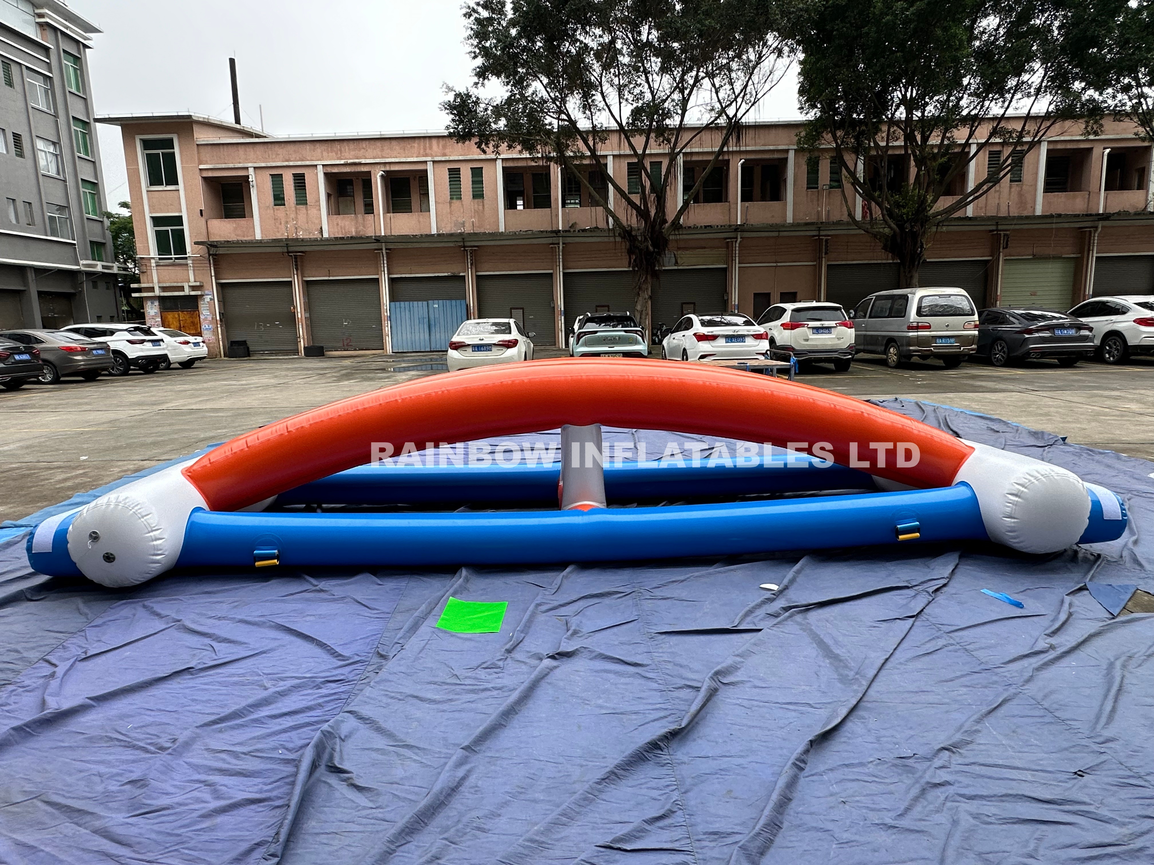 Inflatable Water Park Equipment Inflatable Tube Walk Water Game 