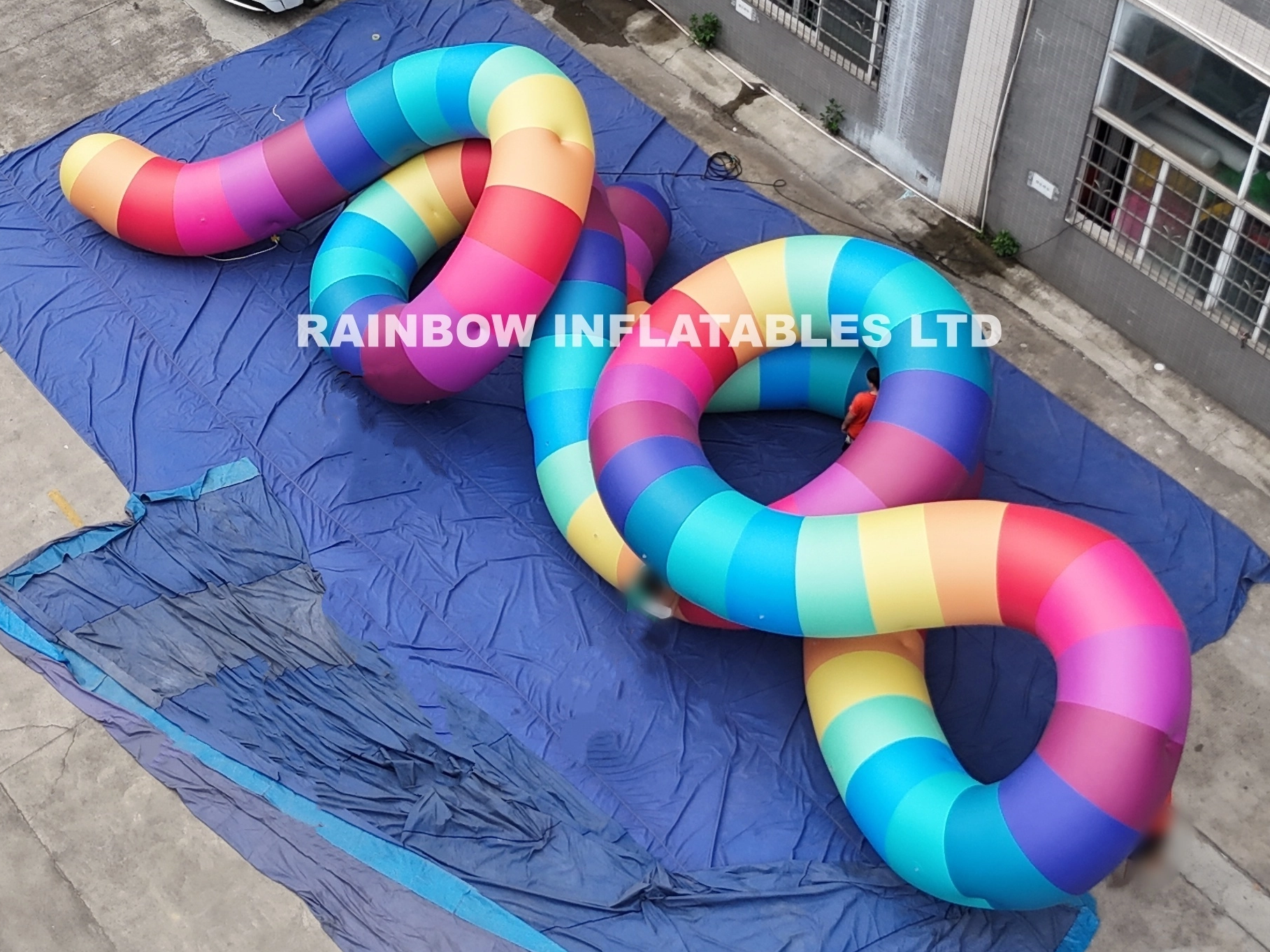 Custom Colorful Inflatable Wavy Tunnel for Amusement Park